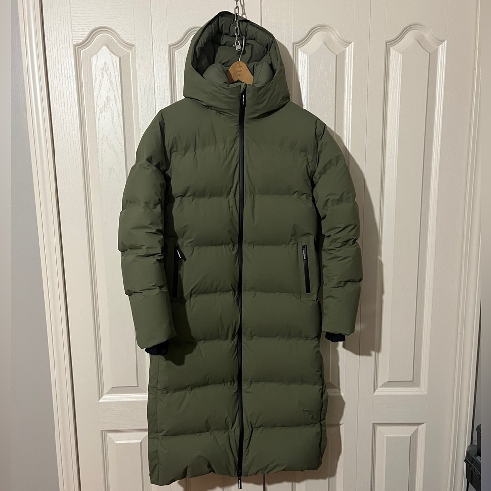 Women’s Aritzia Super Puff H2O Long Puffer Jacket Sz. XS